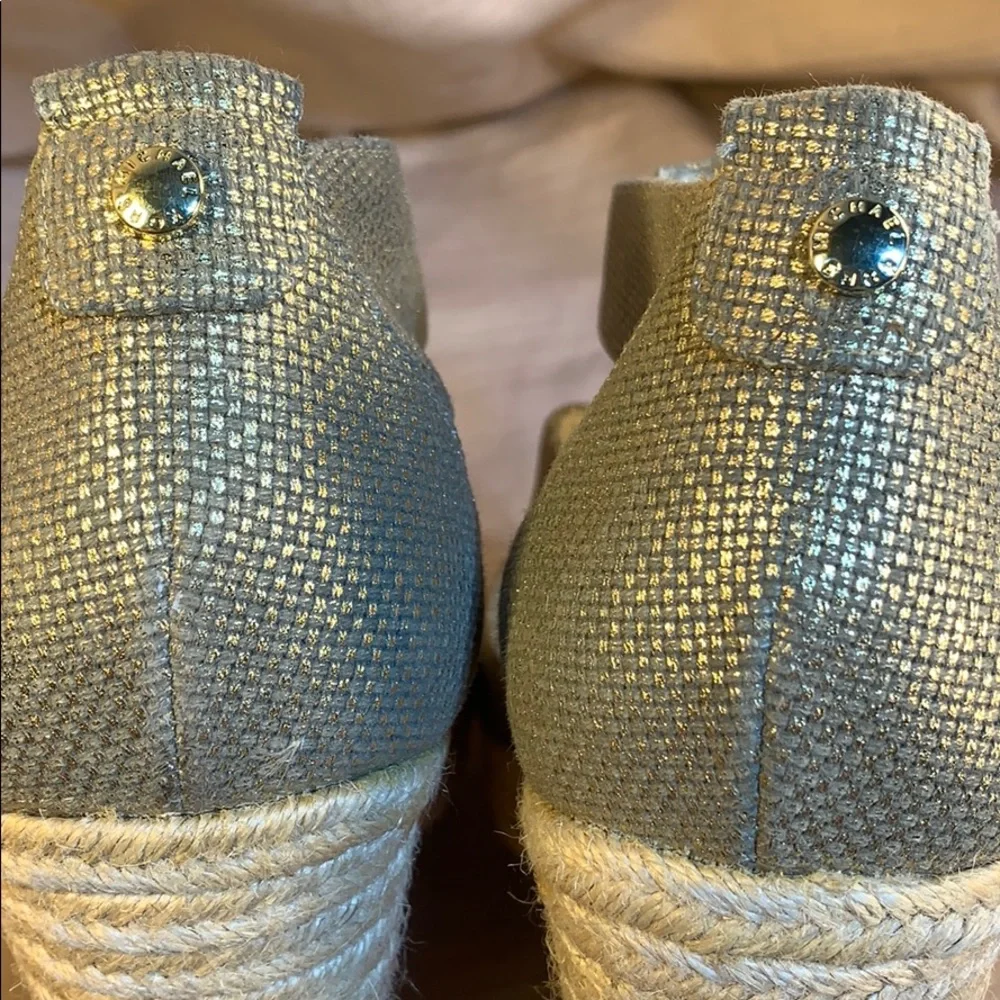 Michael Kors almost NEW worn once, EUC espadrilles
